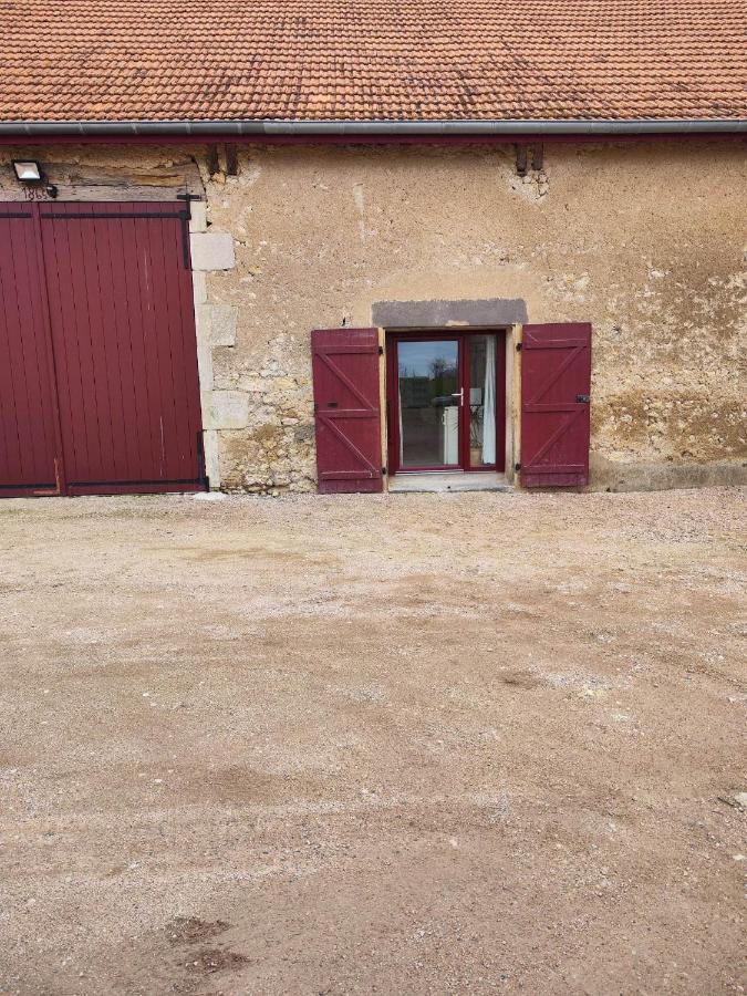 Le Domaine Des Reverets Trezelles Exterior photo